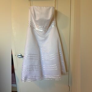 David's Bridal White Strapless Gown